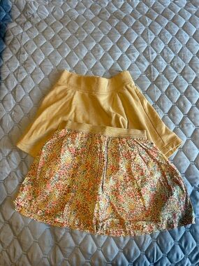 Girls' Two-Pack Skirt Set in Tan and Floral
